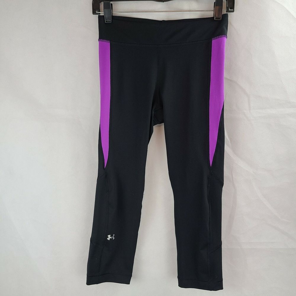 Under Armour Women's (XS/S) Black and Purple Capri Leggings Activewear